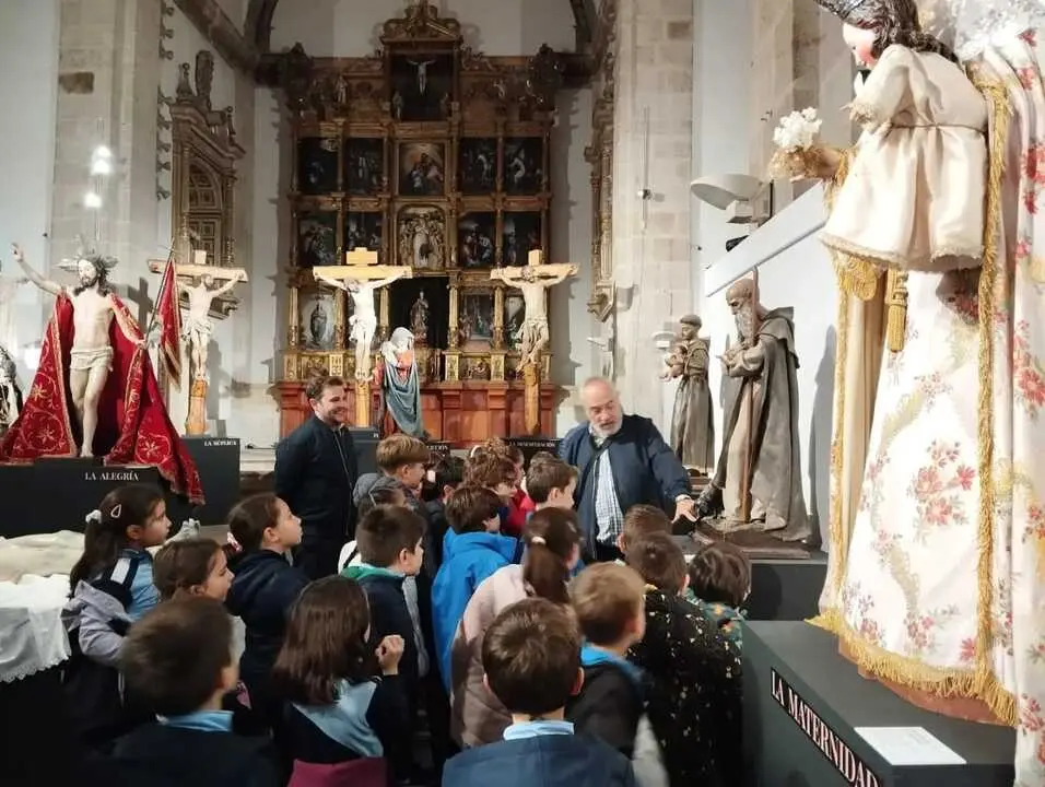 Alumnos del CEO de Coreses y del Colegio Amor de Dios visitan Espejo del Alma