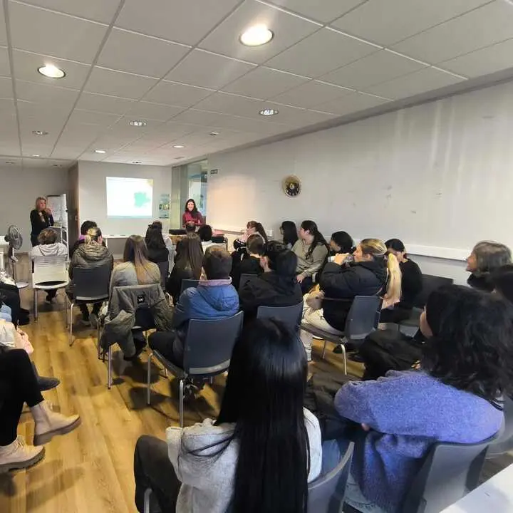 Alumnos del IES Los Salados en Fundación INTRAS