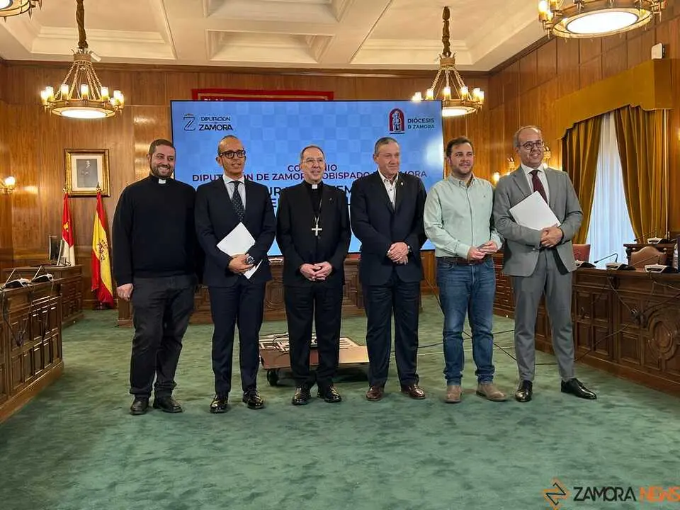 Firma convenio acuerdo Diputación de Zamora y Obispado 