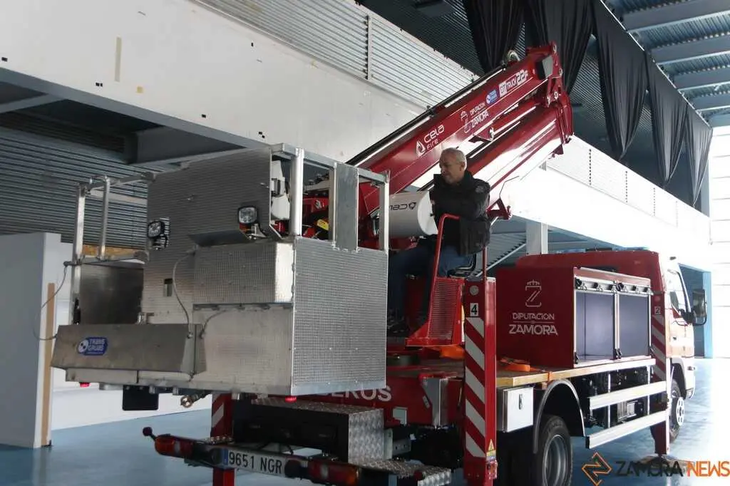 Nuevos vehículos servicio provincial de bomberos de Zamora _16