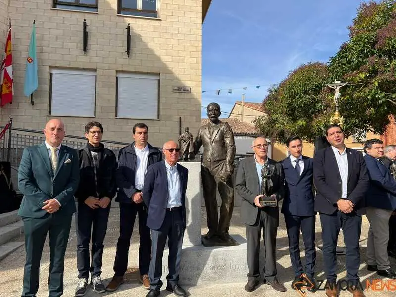 Coreses inaugura la estatua de hijo predilecto, Ramón Álvarez_6