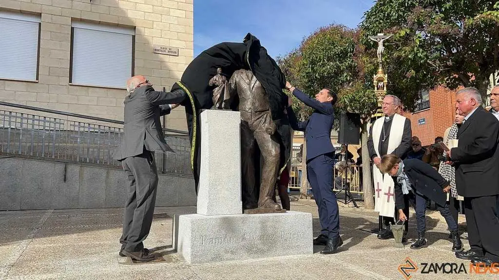 Coreses inaugura la estatua de hijo predilecto, Ramón Álvarez_19