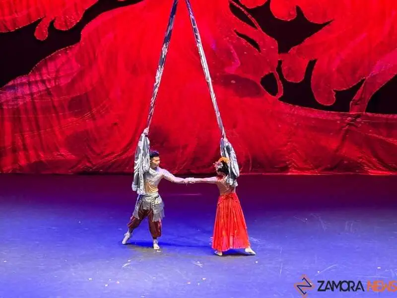  Gran Circo Acrobático de China_19
