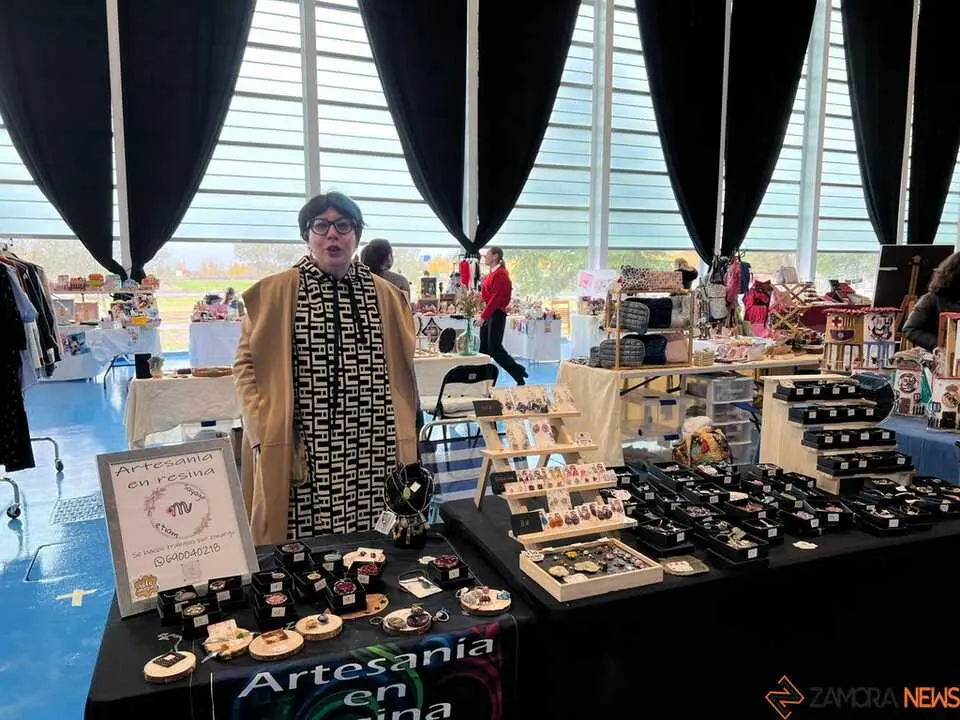 Mercado de Artesan&iacute;a y Alimentaci&oacute;n _3