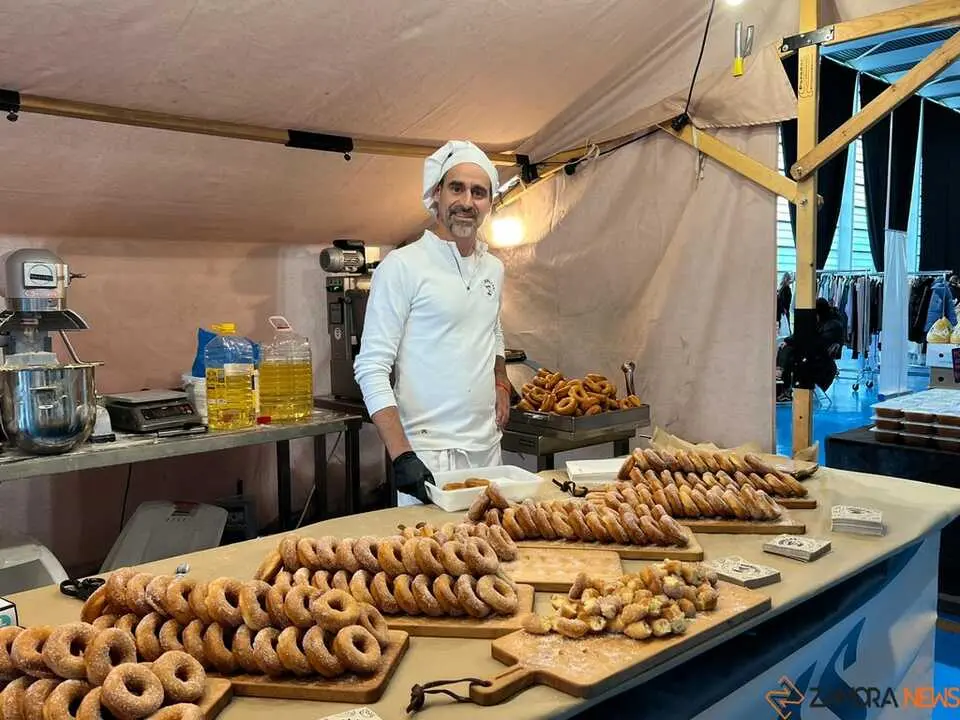 Mercado de Artesan&iacute;a y Alimentaci&oacute;n _5
