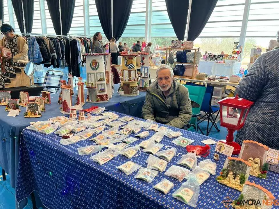 Mercado de Artesan&iacute;a y Alimentaci&oacute;n _7