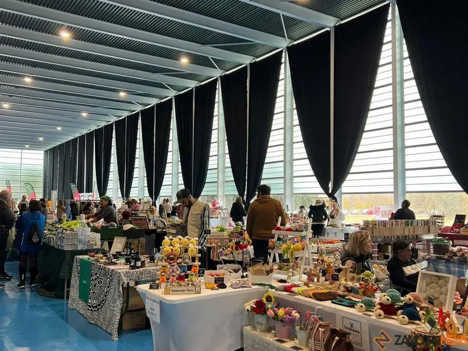 Mercado de Artesan&iacute;a y Alimentaci&oacute;n _10