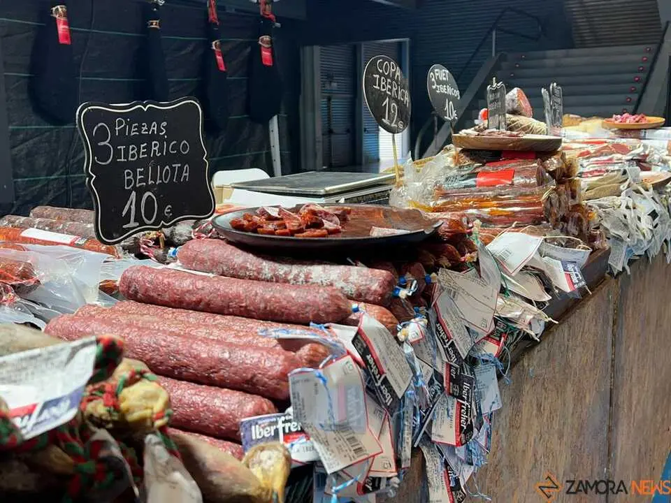 Mercado de Artesan&iacute;a y Alimentaci&oacute;n _12