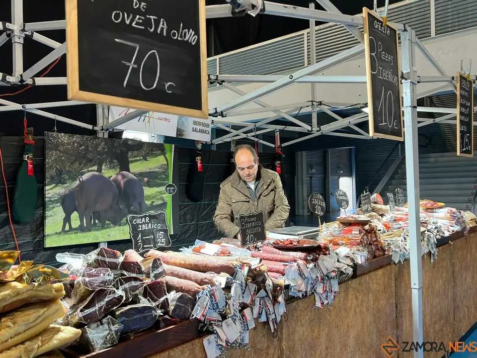 Mercado de Artesan&iacute;a y Alimentaci&oacute;n _13