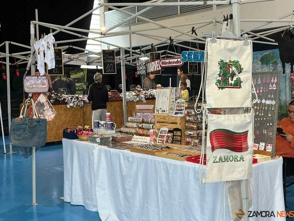 Mercado de Artesan&iacute;a y Alimentaci&oacute;n _20