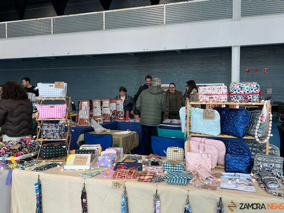 Mercado de Artesan&iacute;a y Alimentaci&oacute;n _28