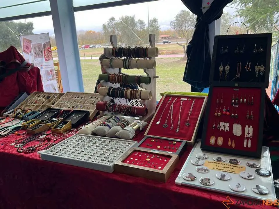 Mercado de Artesan&iacute;a y Alimentaci&oacute;n _29