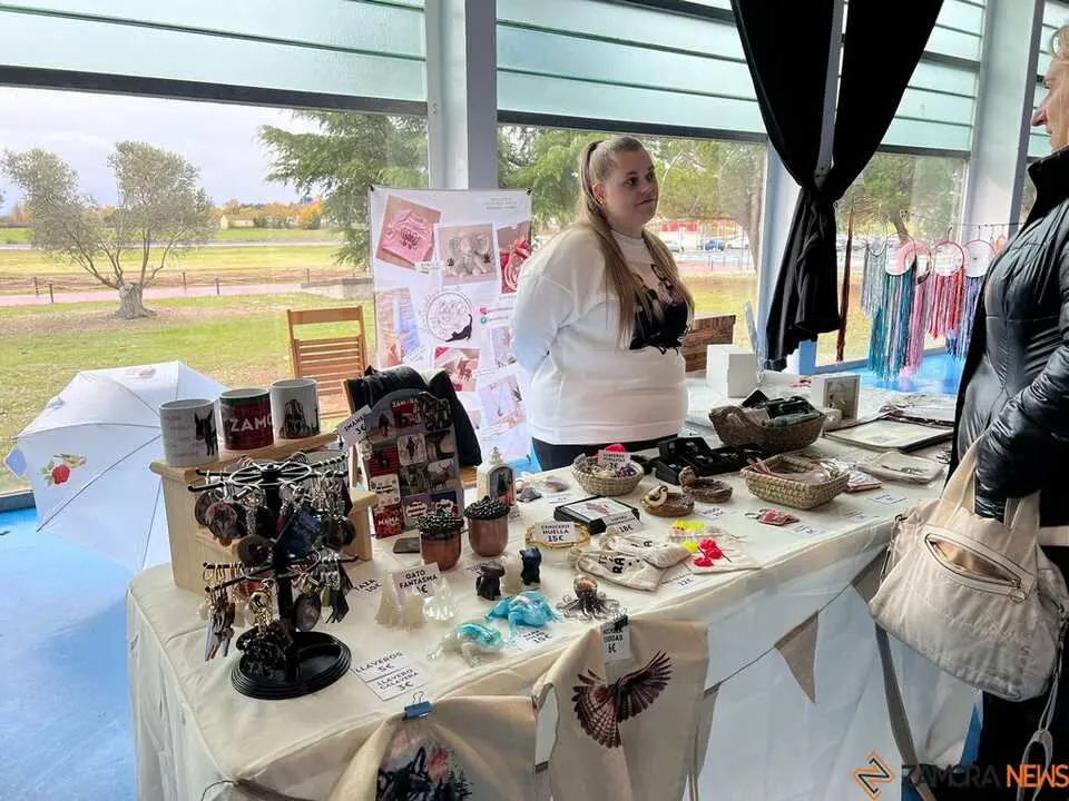 Mercado de Artesan&iacute;a y Alimentaci&oacute;n _32