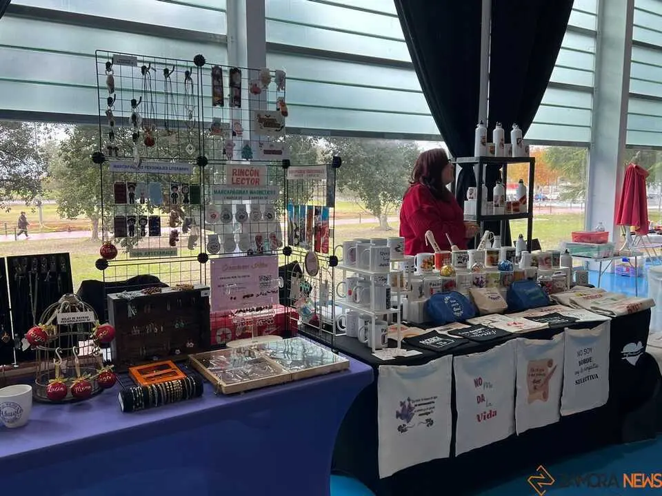 Mercado de Artesan&iacute;a y Alimentaci&oacute;n _40