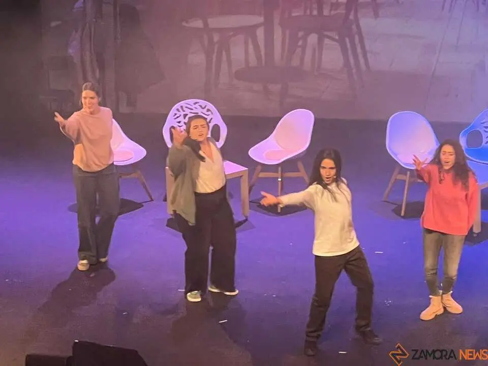 Más allá, el musical _4