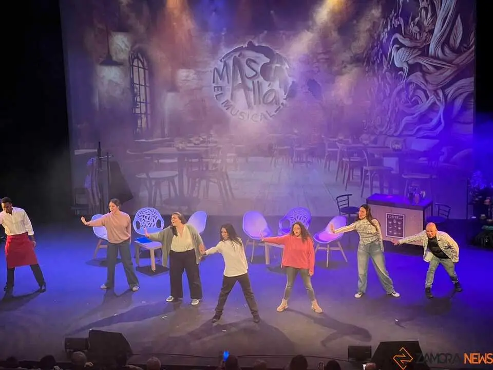 Más allá, el musical _7