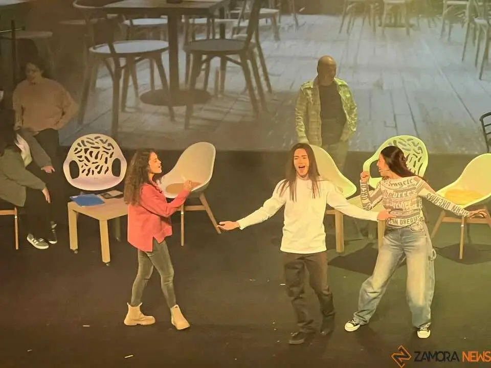 Más allá, el musical _10