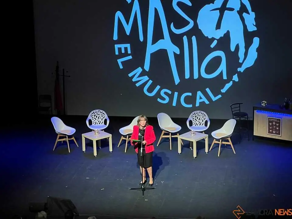 Más allá, el musical _24