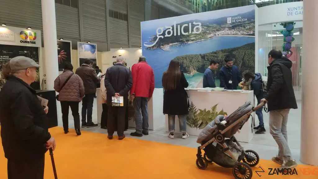 Gran ambiente en INTUR Domingo _3