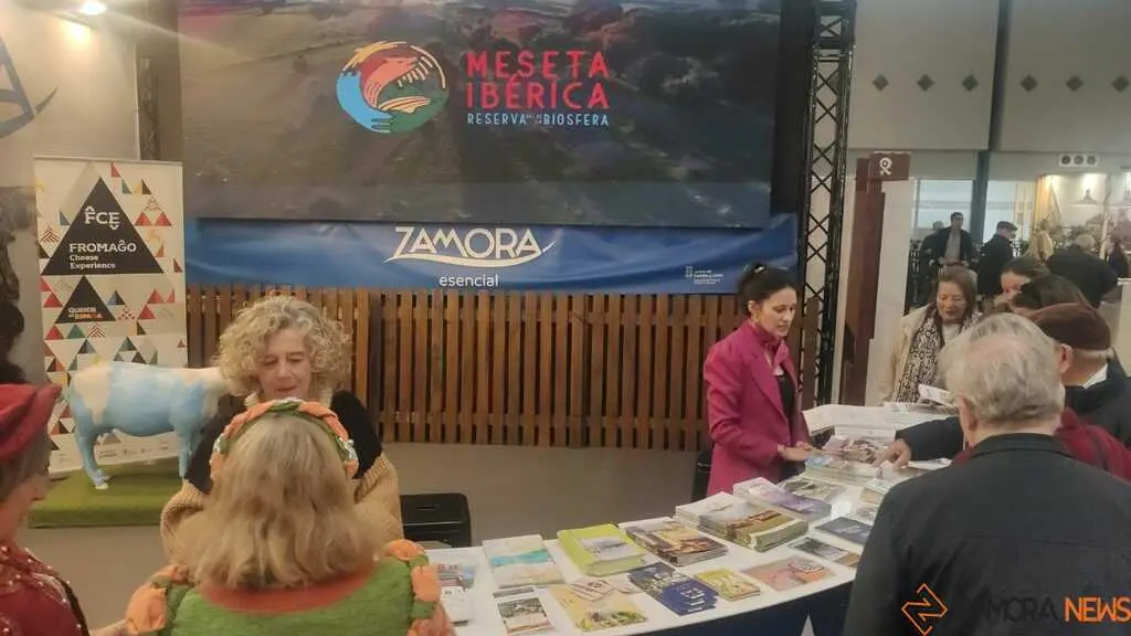 Gran ambiente en INTUR Domingo _9