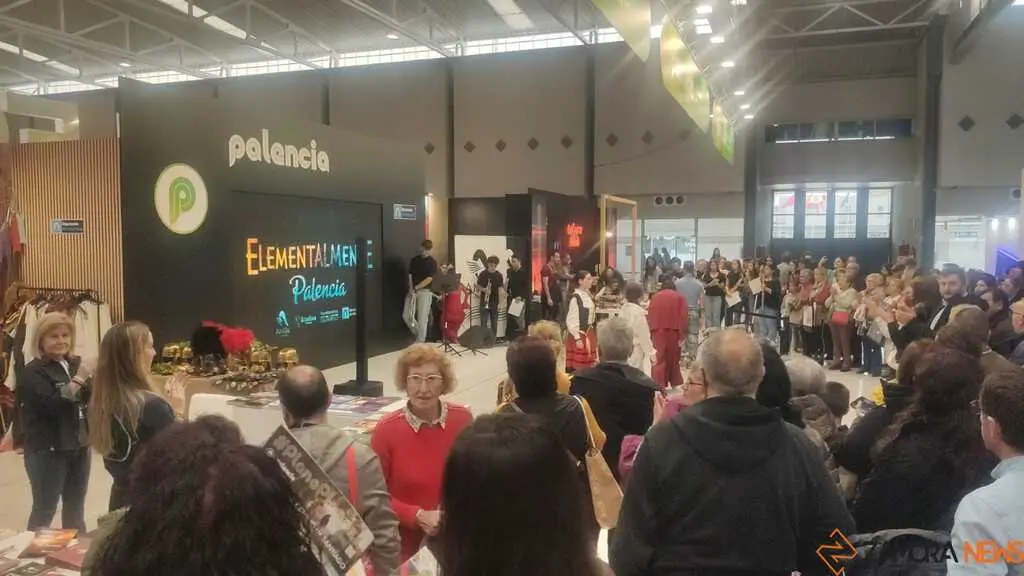 Gran ambiente en INTUR Domingo_25