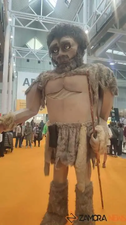 Gran ambiente en INTUR Domingo_28