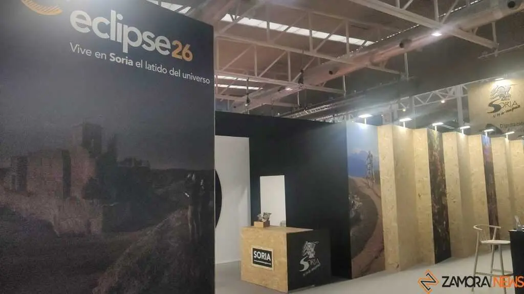 Gran ambiente en INTUR Domingo_33