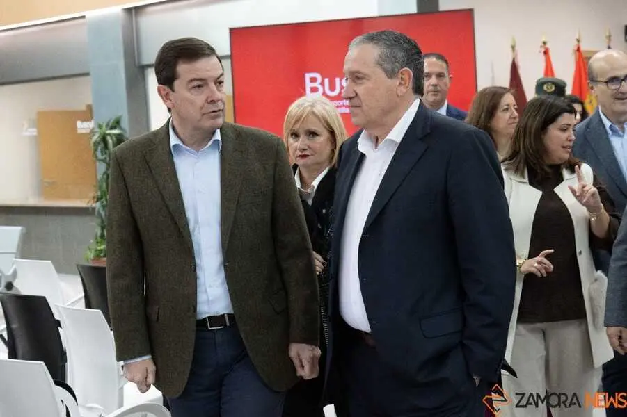 Mañueco junto con Javier Faúndez y Leticia García