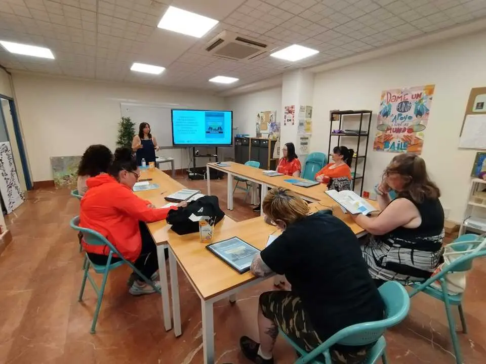 Talleres en Fundación Intras