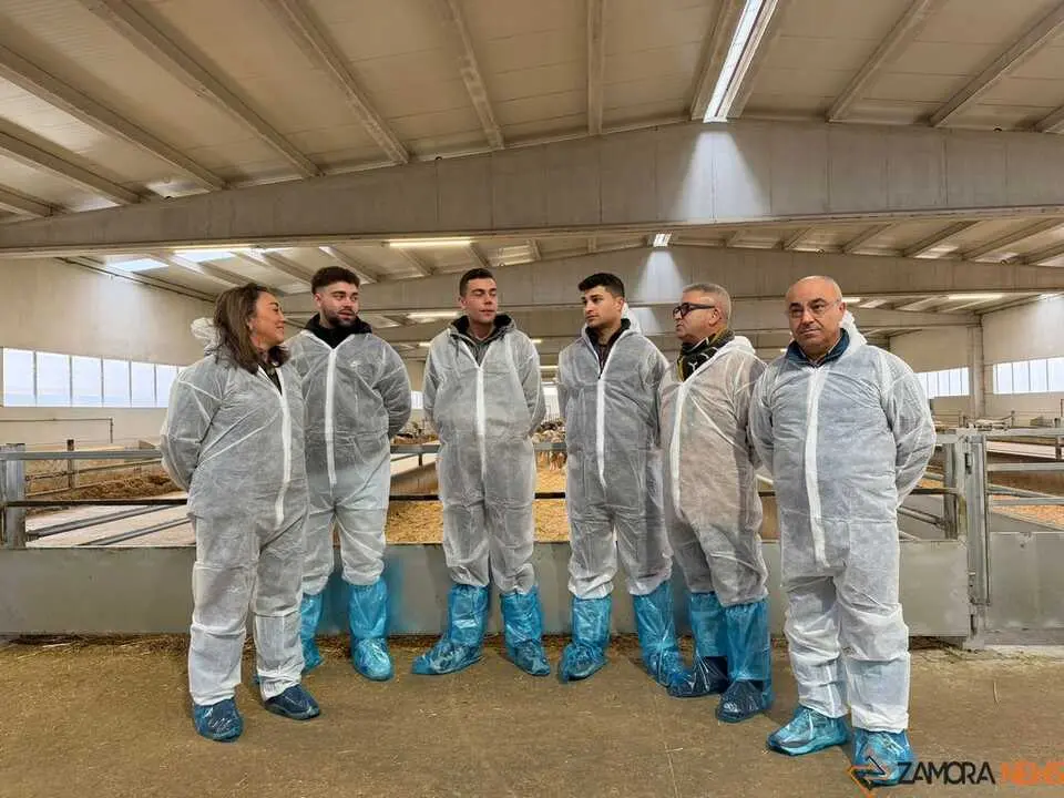  María González Corral visita Vicente Pastor _30