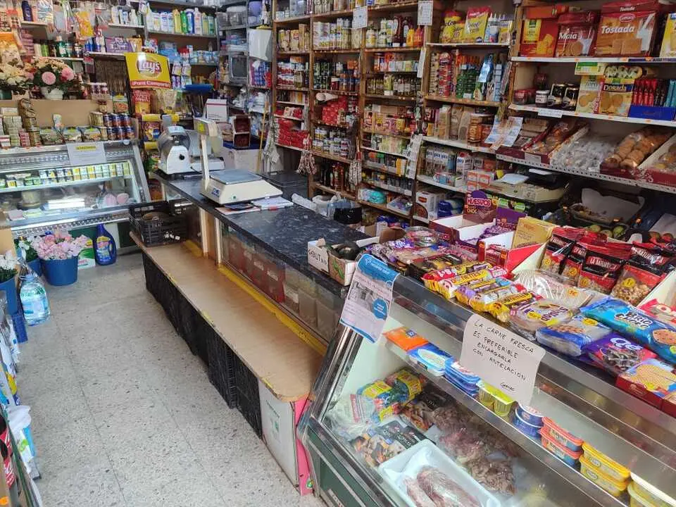 Tienda en un pueblo de Zamora