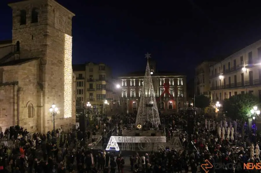 encendido de luces en Zamora_9