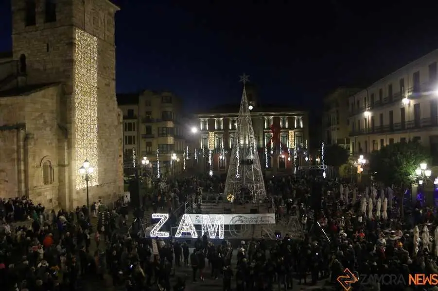 encendido de luces en Zamora_8