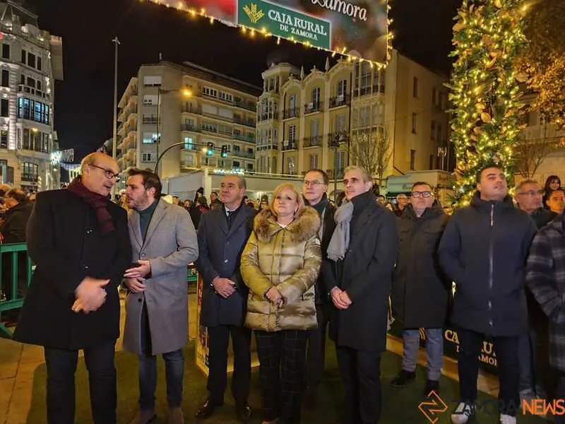 Leticia García en el encendido de luces de Zamora _2