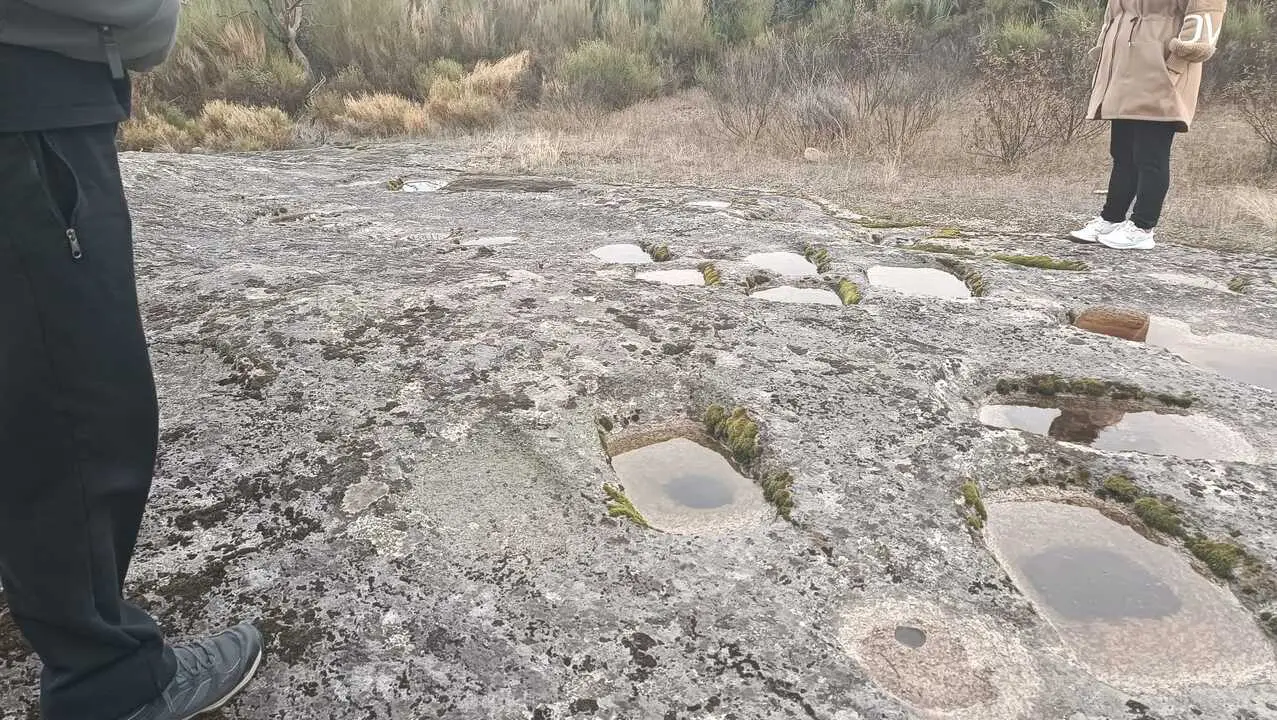 Uno de los senderos de las minas de Pino del Oro