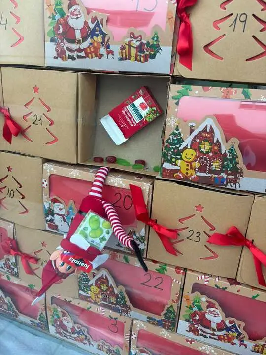 El Elfo Travieso se cuela en la farmacia el polvorín