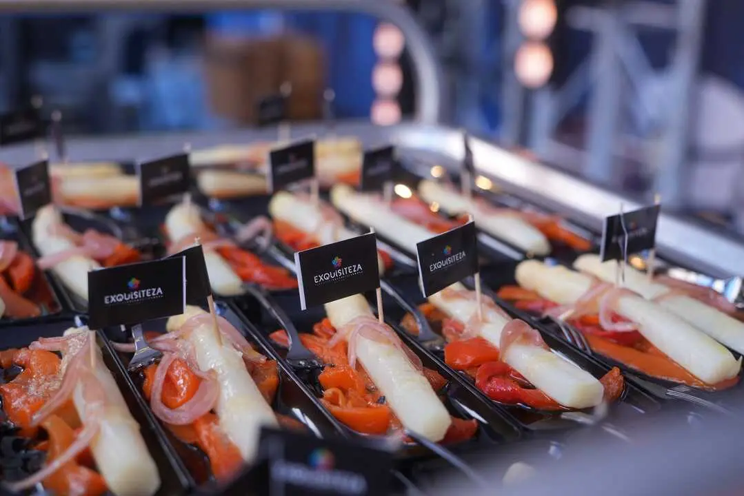  Showcooking con los chefs Santi Vicente y Diego Gallegos_10