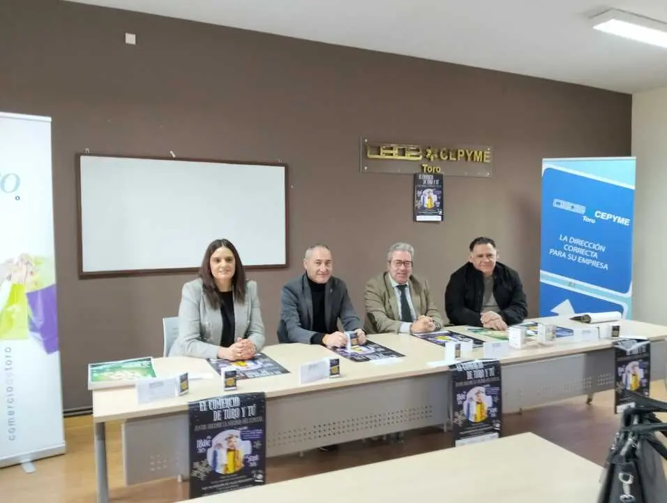 Campaña Navideña Comercio Toro