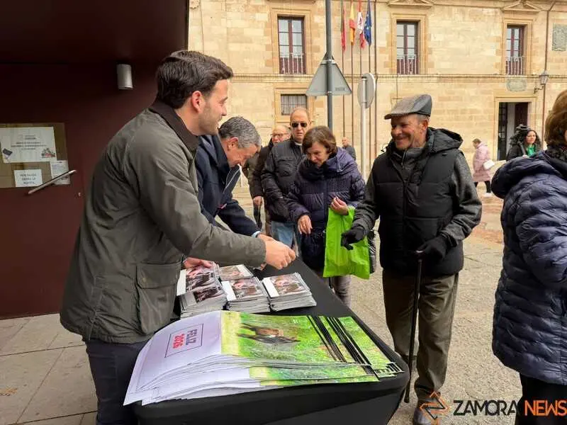 reparto de calendarios 2026 en la Diputación de Zamora 