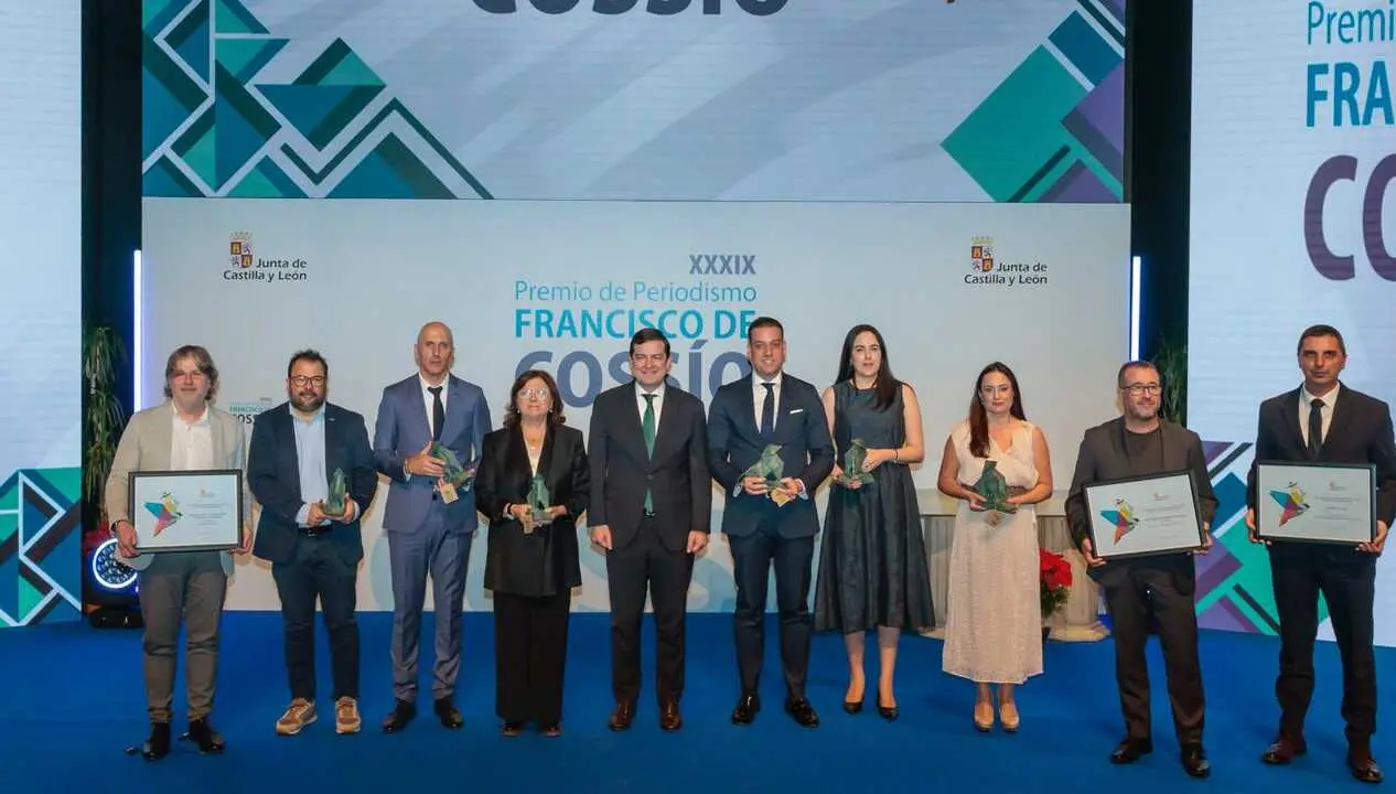 Foto de familia de los XXXIX Premio Cossío