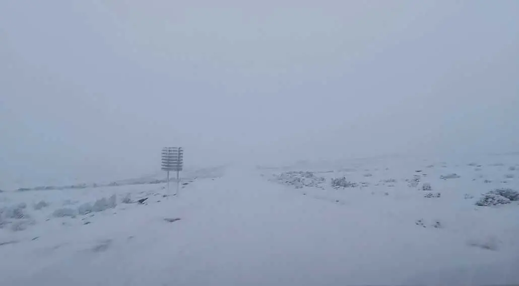Accesos a Peces Sanabria carretera