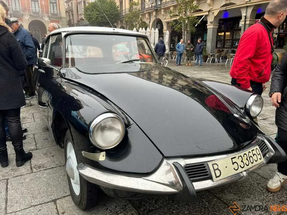 Vehículos clásicos III Día del Guardia Urbano _7