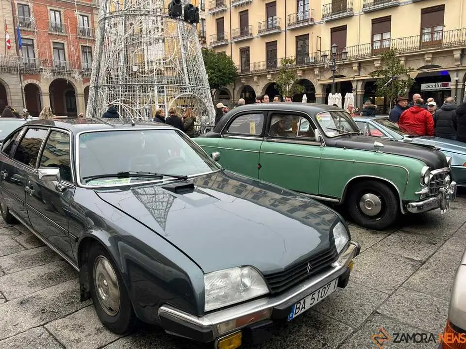 Vehículos clásicos III Día del Guardia Urbano _16