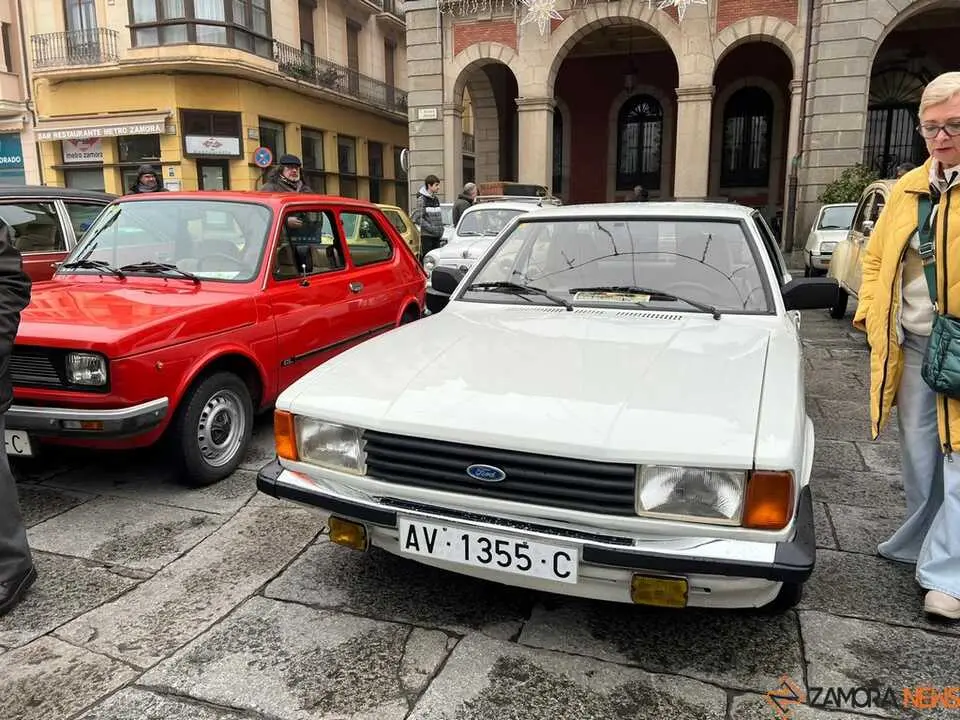 Vehículos clásicos III Día del Guardia Urbano _25