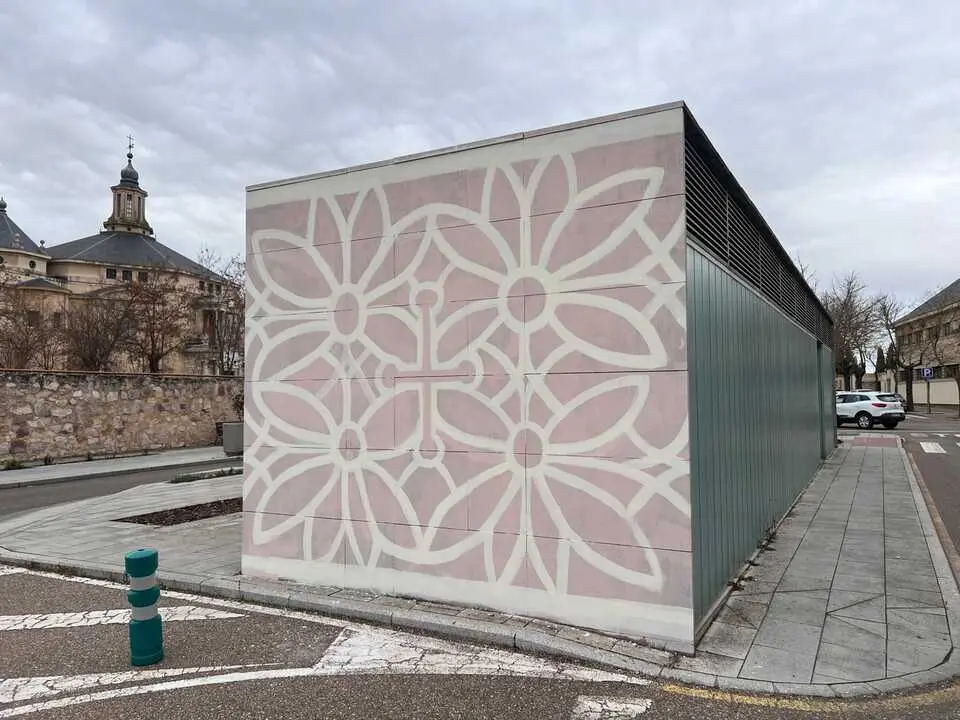 murales en la avenida de Reyes Cat&oacute;licos