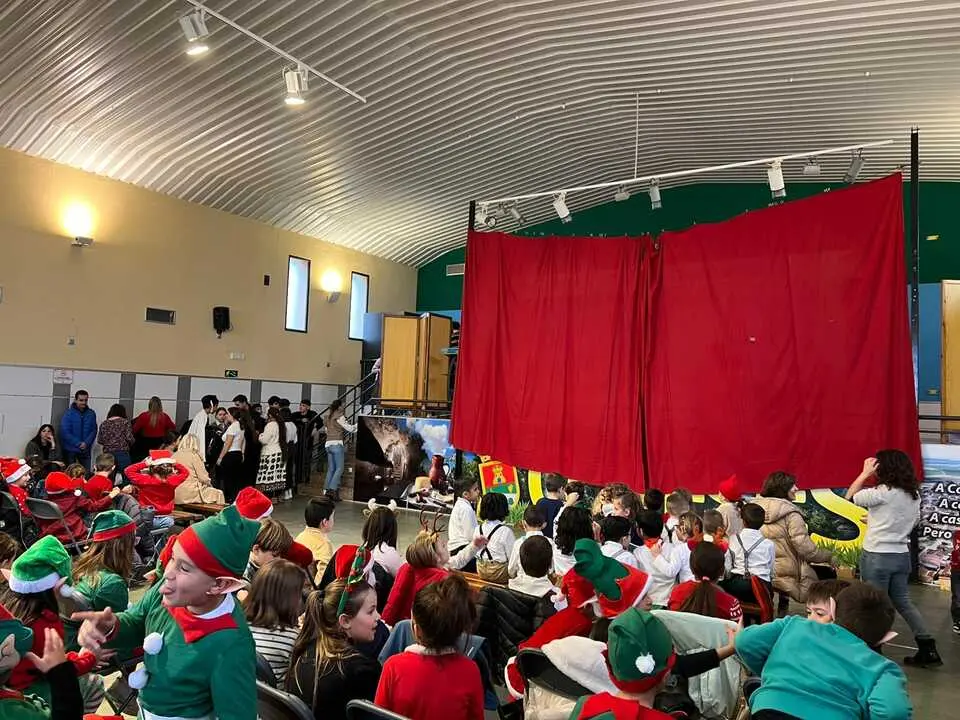 Funci&oacute;n navidad Coreses