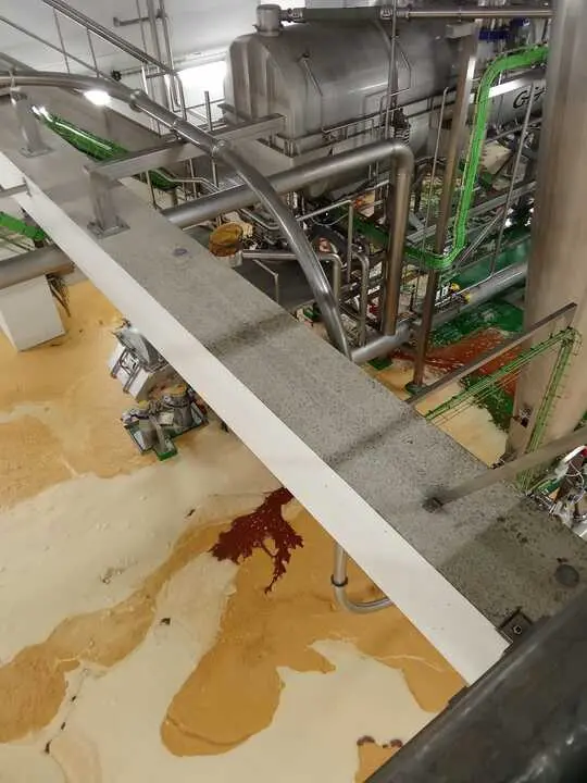 Estado de la f&aacute;brica tras el incendio