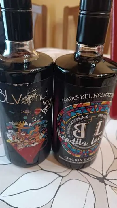 Botellas de Verm&uacute;