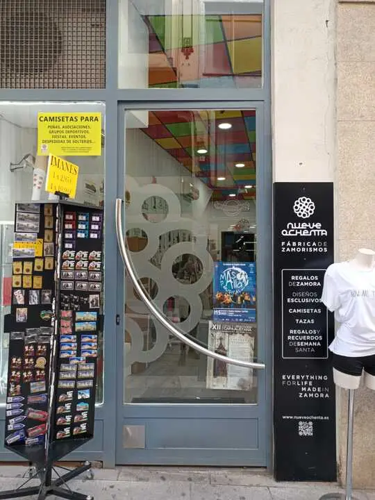 Tienda recuerdos Zamora