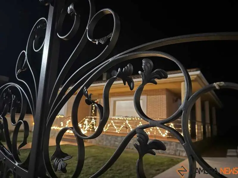 casas decoradas en Santib&aacute;&ntilde;ez de Tera _19